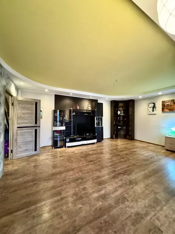 2-к кв. Ленинградская область, Гатчина ул. Рощинская, 36 (81.2 м) - Фото 2