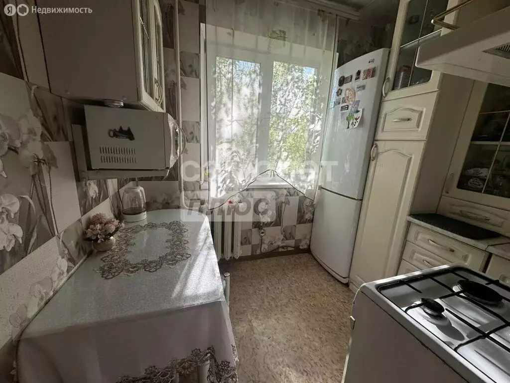 2-комнатная квартира: Комсомольск-на-Амуре, Комсомольская улица, 36 ... - Фото 2