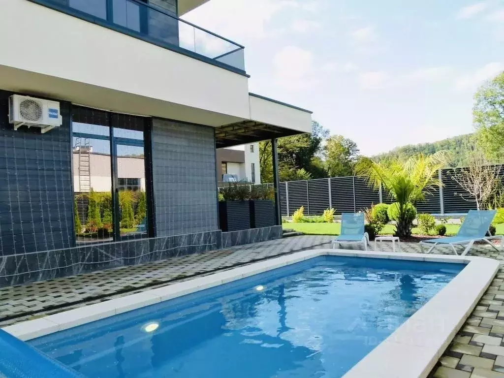 Дом в Краснодарский край, Сочи Новороссийское ш. (200 м) - Фото 1