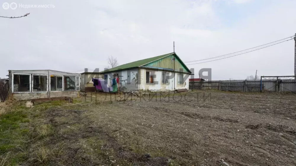 Дом в посёлок городского типа Ола, Партизанская улица (809 м) - Фото 1