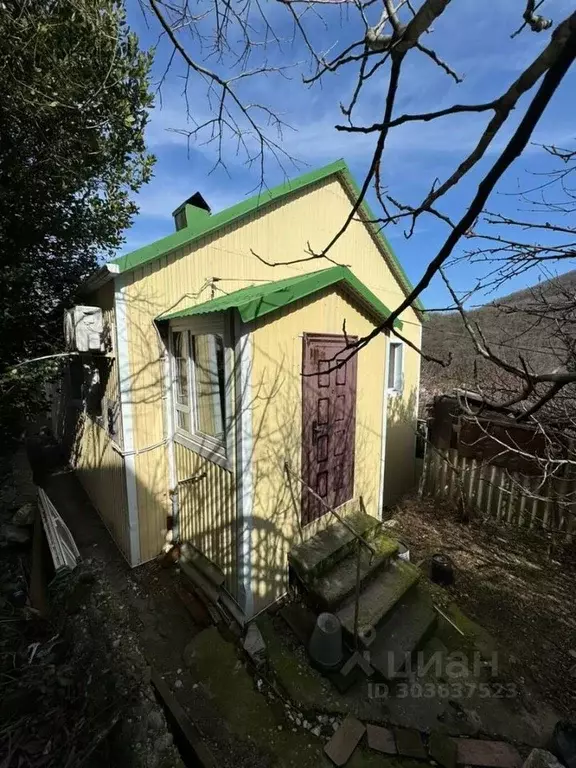 Дом в Краснодарский край, Туапсе пер. Ломоносова, 15 (72 м) - Фото 0