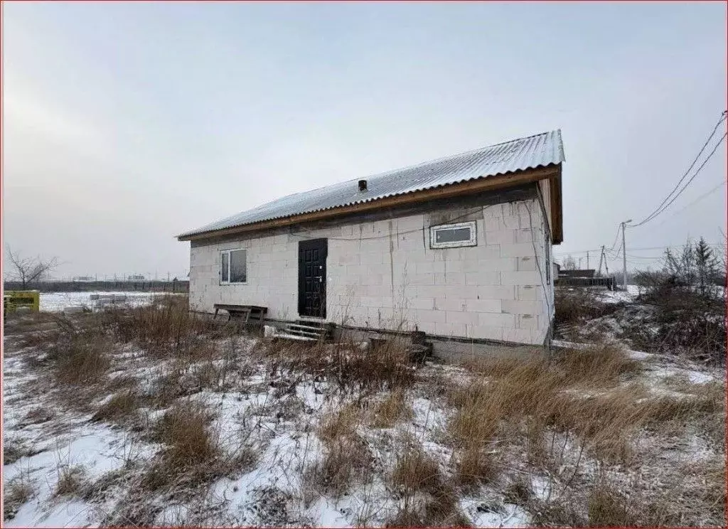 Дом в Хакасия, Усть-Абаканский район, д. Чапаево ул. Есенина, 14 (107 ... - Фото 1