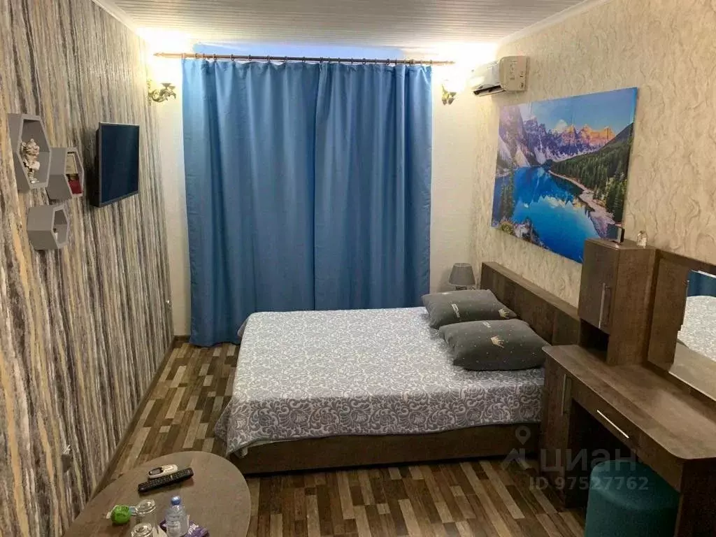 Комната Краснодарский край, Новороссийск Элеваторная ул., 5 (18.0 м) - Фото 0