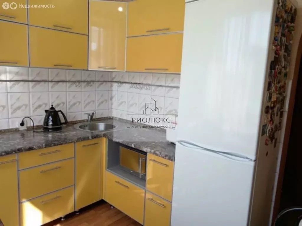 3-комнатная квартира: Магнитогорск, улица Казакова, 5 (73.9 м) - Фото 1