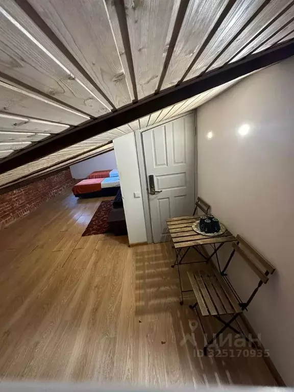 Комната Москва Овчинниковская наб., 6С2 (25.0 м) - Фото 1