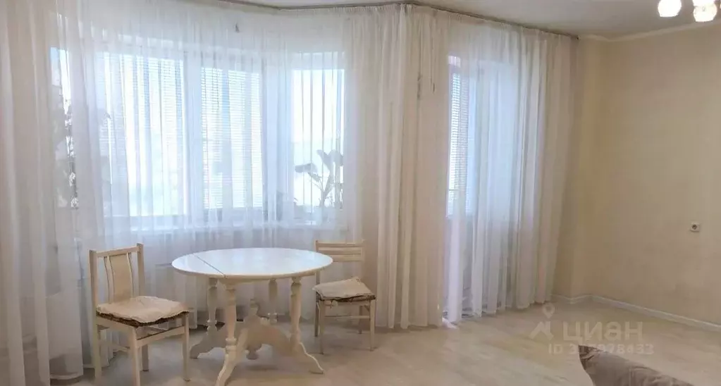 2-к кв. Хакасия, Абакан ул. Некрасова, 39 (61.0 м) - Фото 0