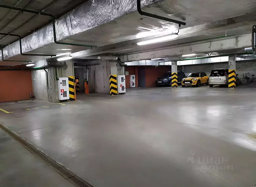 Гараж в Санкт-Петербург, Санкт-Петербург, Кронштадт ул. Зосимова, 46 ... - Фото 1