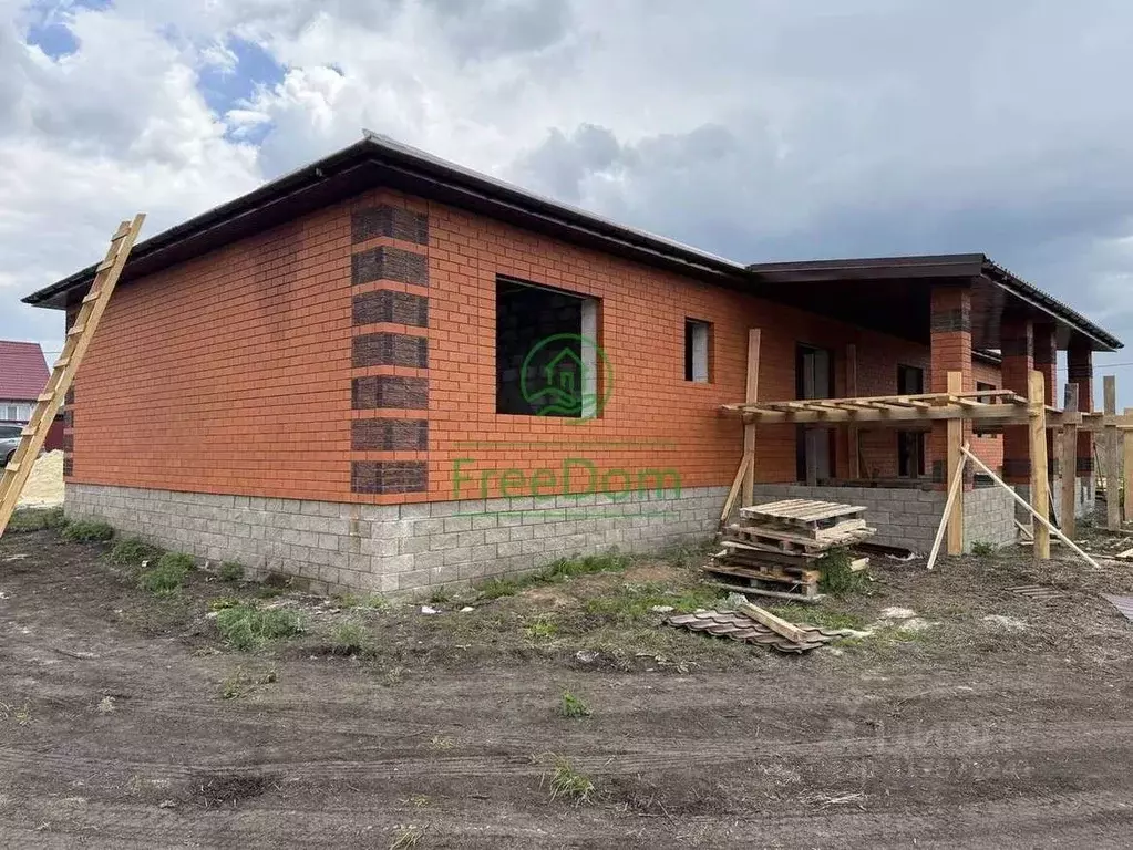 Дом в Белгородская область, Строитель Яковлевский городской округ, ул. ... - Фото 1