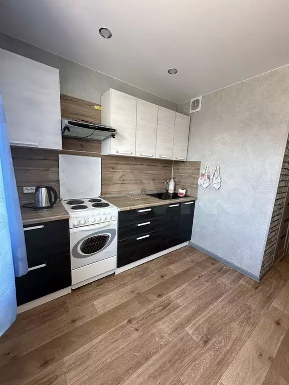 2-к. квартира, 48,8 м, 1/9 эт. - Фото 0