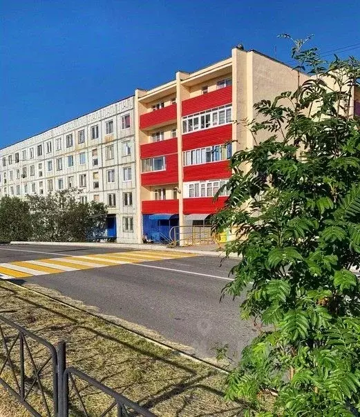 Помещение свободного назначения в Мурманская область, пос. Видяево ул. ... - Фото 1