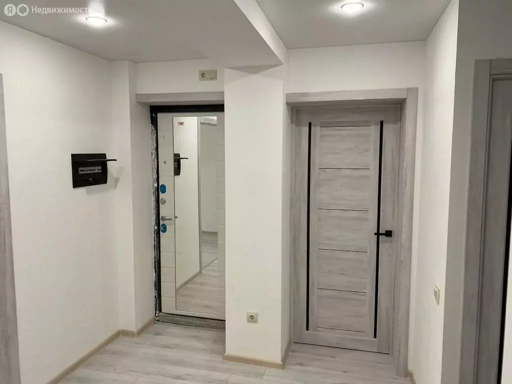 2-комнатная квартира: Евпатория, улица 9 Мая, 39В (50 м) - Фото 1