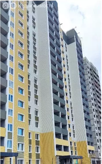 3-комнатная квартира: Оренбург, проспект Победы, 155 (82 м) - Фото 1