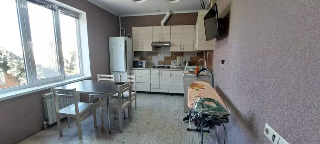 1-комнатная квартира: Геленджик, улица Леселидзе, 11 (43 м) - Фото 1