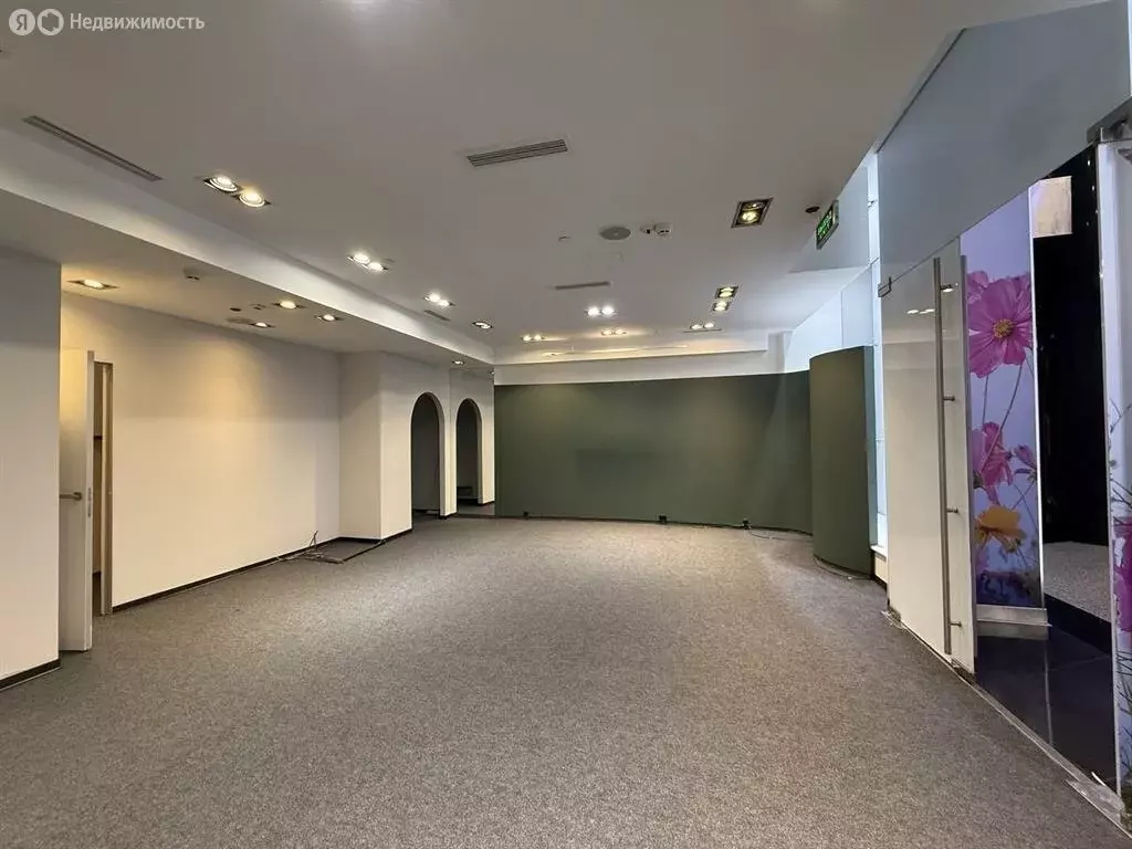 Торговая площадь (64.8 м) - Фото 1