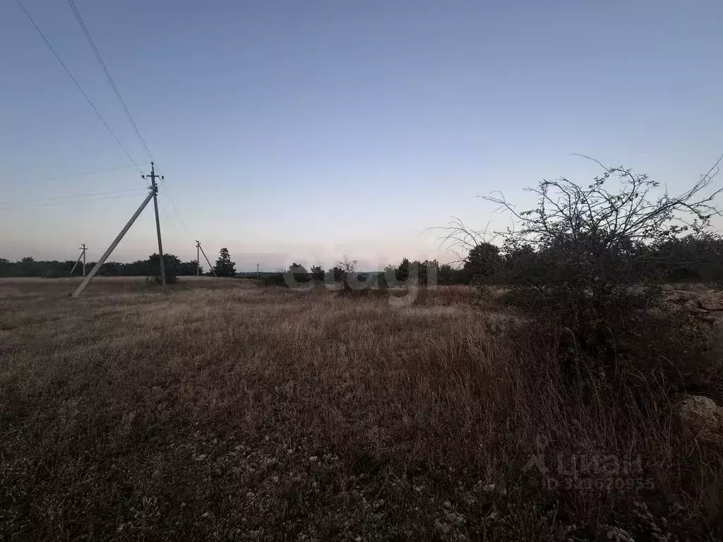 Участок в Крым, Белогорский район, Зуйское с/пос, с. Барабаново ул. ... - Фото 0