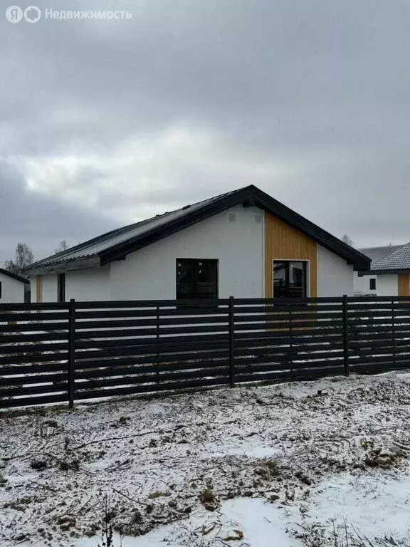 Дом в Пензенский район, Воскресеновский сельсовет (95 м) - Фото 1