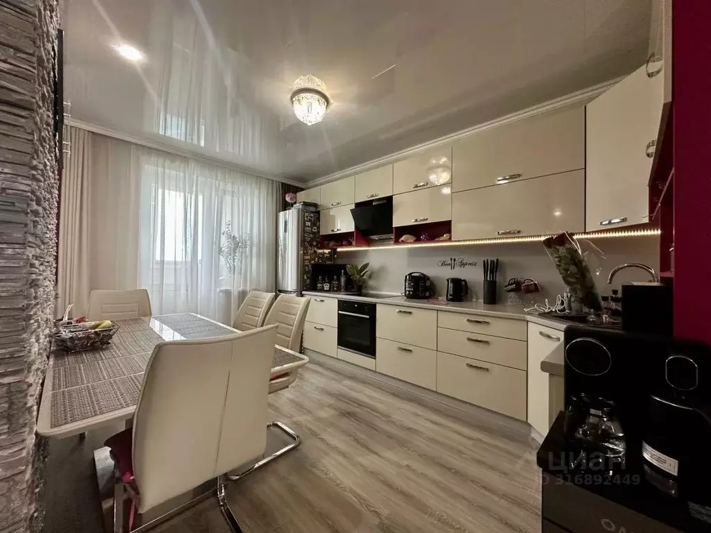 3-к кв. Орловская область, Орел Пожарная ул., 35 (82.0 м) - Фото 0