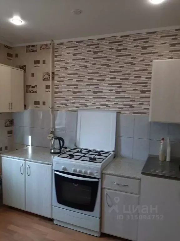 2-к кв. Саратовская область, Энгельс Энгельс-1 мкр, 79 (54.0 м) - Фото 1