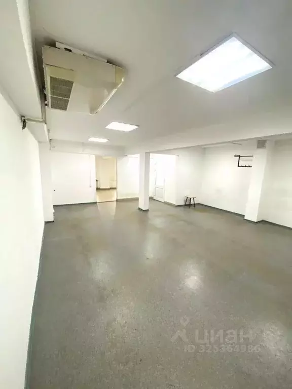 Торговая площадь в Омская область, Омск Саянская ул., 1А (70 м) - Фото 1