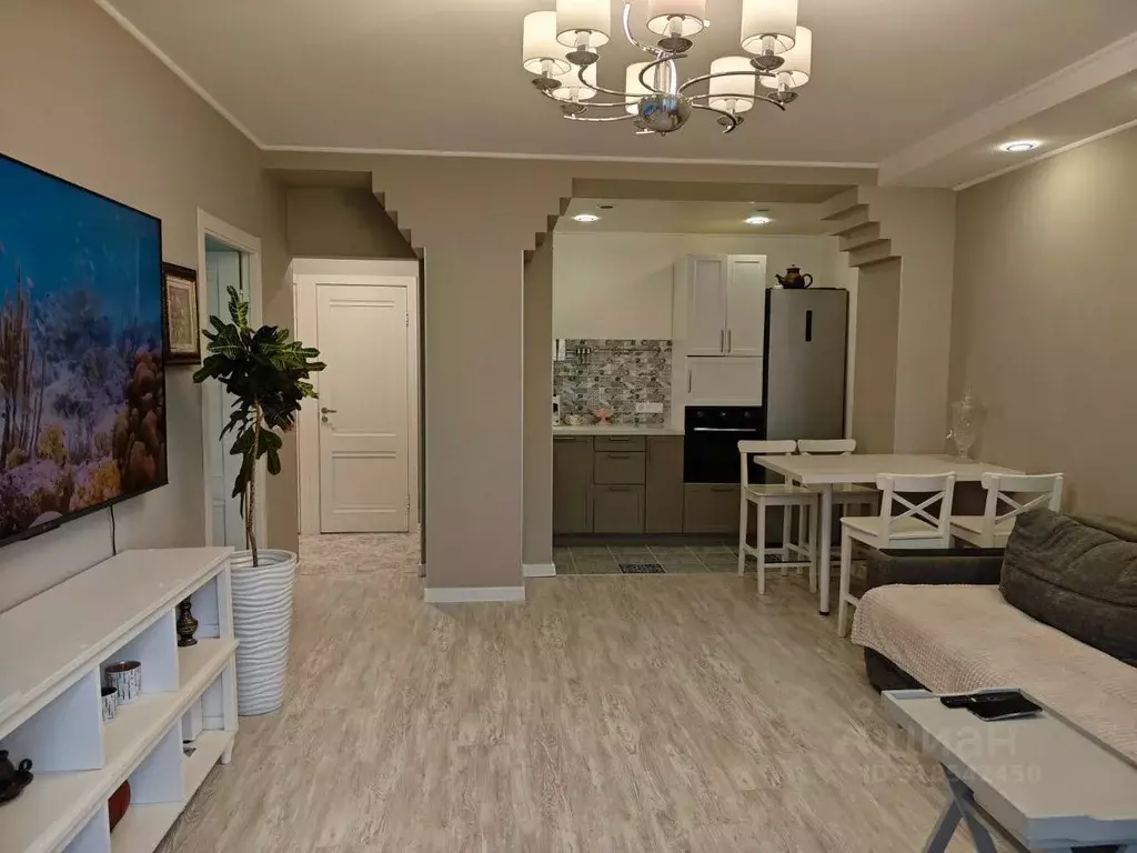 3-к кв. Новосибирская область, Новосибирск Сибирская ул., 33 (64.0 м) - Фото 0