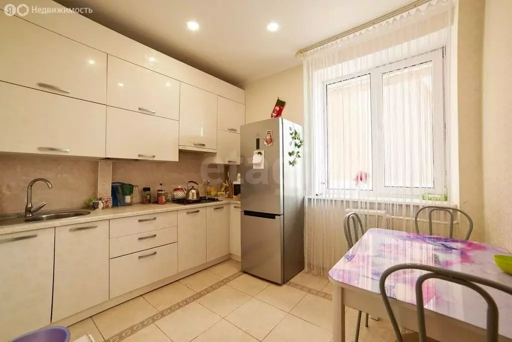 3-комнатная квартира: Стерлитамак, проспект Ленина, 11 (80.6 м) - Фото 1