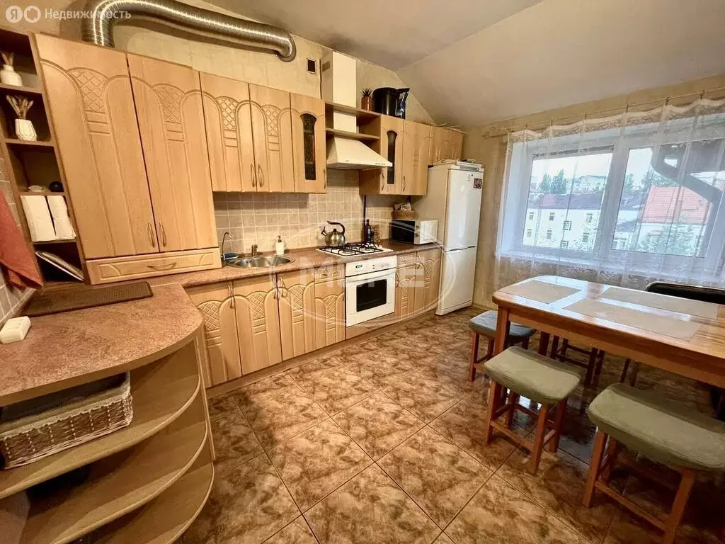 2-комнатная квартира: Калининград, улица Чекистов, 20 (68.9 м) - Фото 1