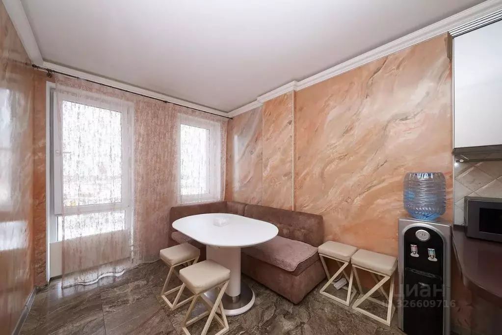 2-к кв. Московская область, Химки 9 Мая ул., 21к3 (66.5 м) - Фото 2