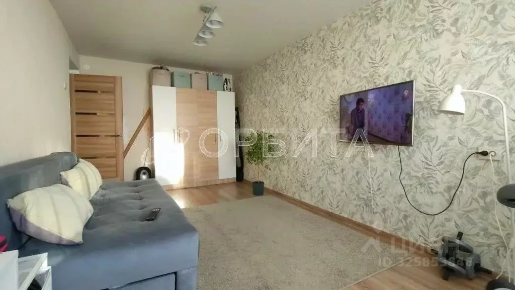 2-к кв. Тюменская область, Тюмень Холодильная ул., 55 (43.3 м) - Фото 1