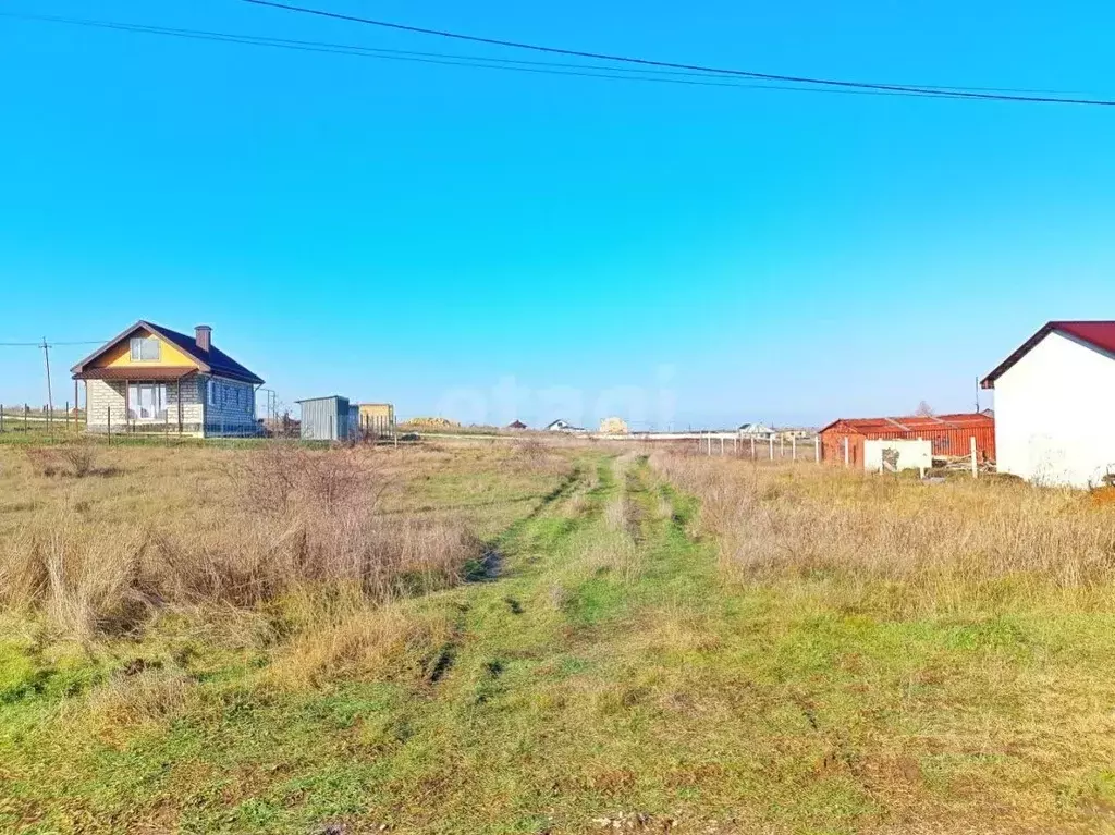 Участок в Крым, Симферопольский район, с. Мирное  (6.0 сот.) - Фото 1