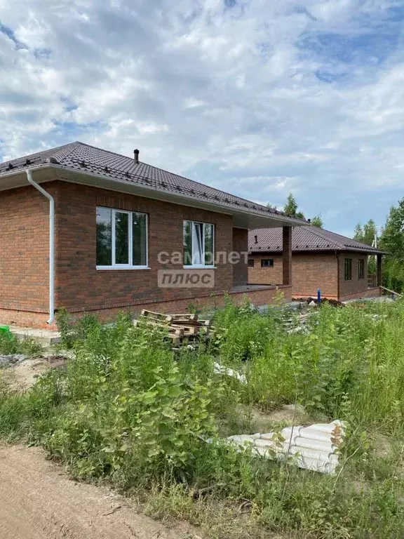 Дом в Курская область, Курский район, Нижнемедведицкий сельсовет, д. ... - Фото 0