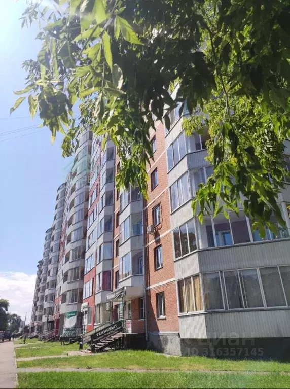2-к кв. Хакасия, Абакан ул. Маршала Жукова, 89 (69.0 м) - Фото 0