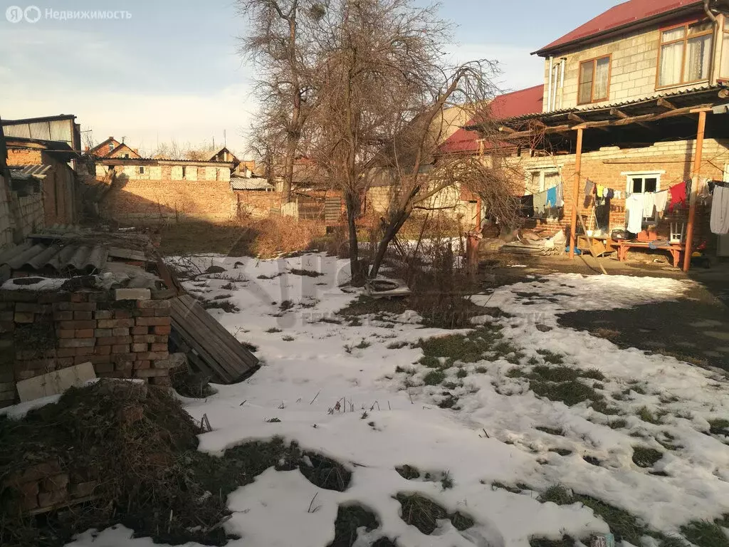 Участок в Владикавказ, улица Салатова, 3 (2 м) - Фото 1