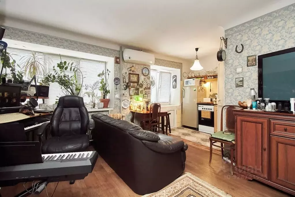 1-к кв. Тюменская область, Тюмень ул. Мельникайте, 103 (31.3 м) - Фото 0