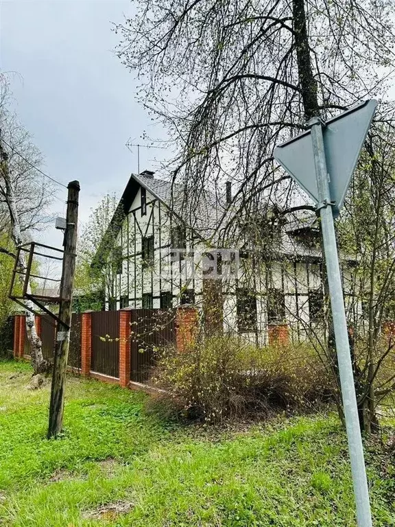 Дом 283,9 м на участке 13 сот. - Фото 1