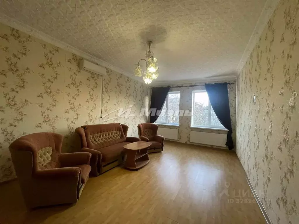 Дом в Крым, Симферопольский район, Перовское с/пос, с. Дубки ул. ... - Фото 1