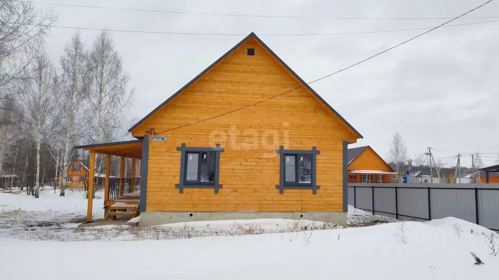 Дом в Башкортостан, Иглинский сельсовет, с. Иглино  (130 м) - Фото 1