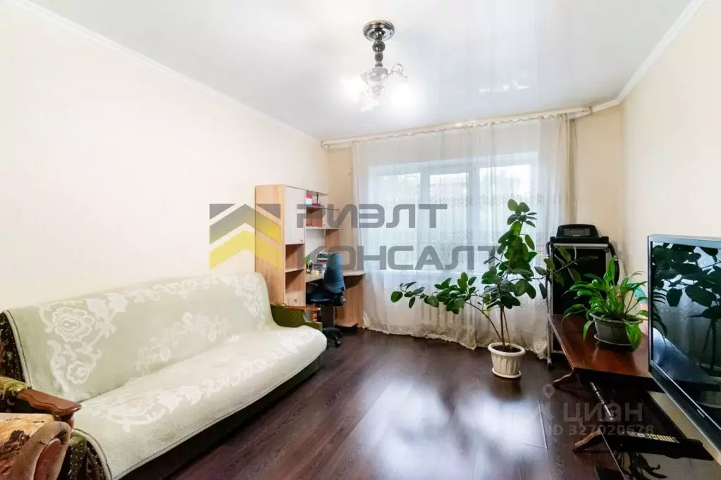 3-к кв. Омская область, Омск ул. Звездова, 101 (63.0 м) - Фото 2