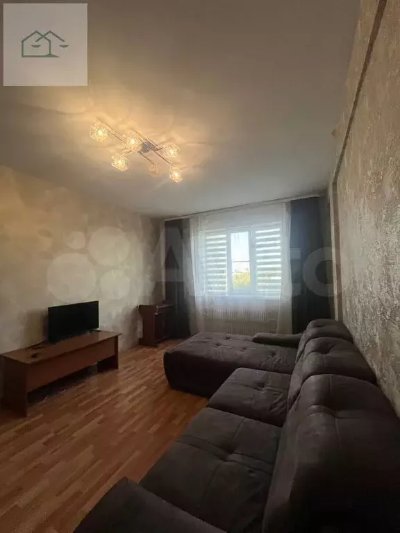2-к. квартира, 67 м, 4/9 эт. - Фото 0
