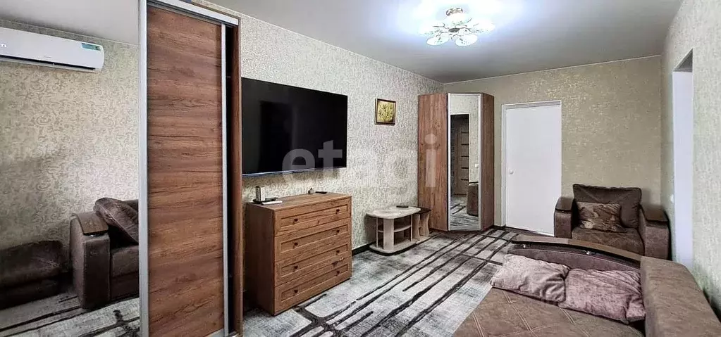 2-к кв. Краснодарский край, Ейск Коммунистическая ул. (41.5 м) - Фото 1