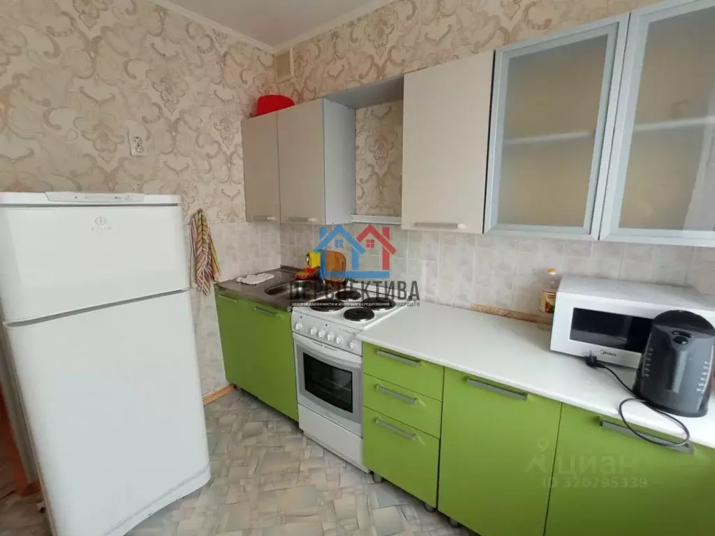 2-к кв. Тюменская область, Тобольск 7А мкр, 26 (44.6 м) - Фото 0