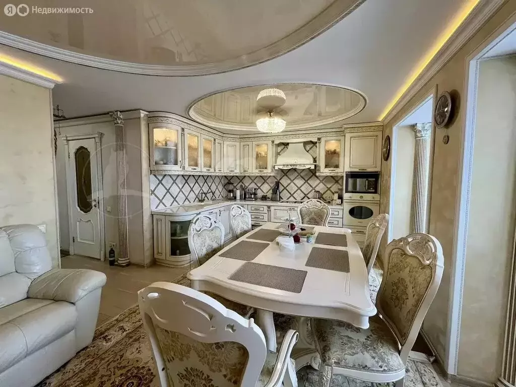 3-комнатная квартира: Тюмень, улица Елизарова, 6 (97.6 м) - Фото 2