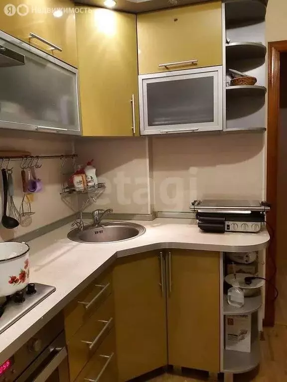 3-комнатная квартира: Усинск, Молодёжная улица, 17 (65.1 м) - Фото 1