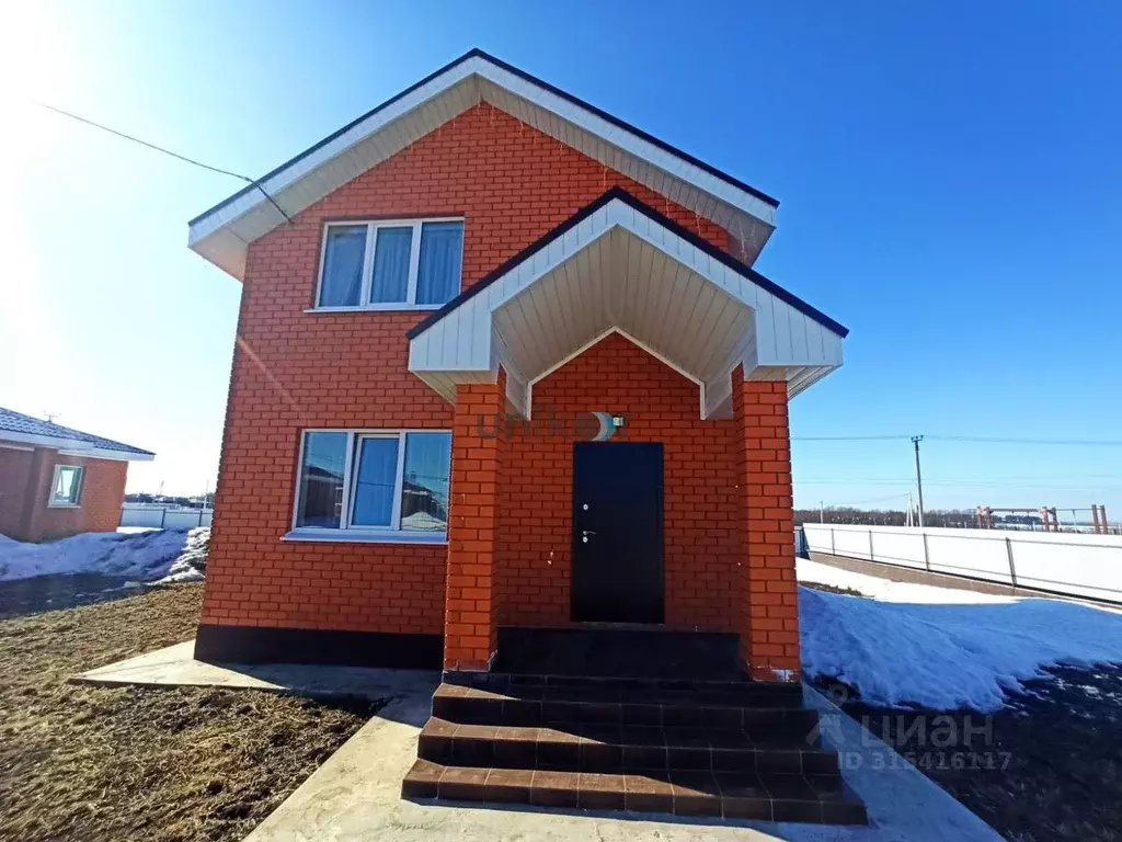 Дом в Башкортостан, Иглинский район, Акбердинский сельсовет, д. ... - Фото 1