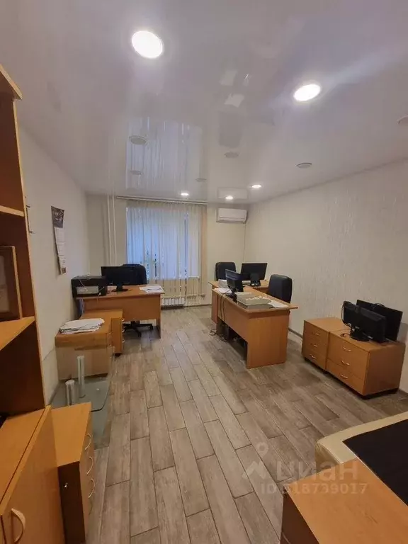 Офис в Свердловская область, Екатеринбург ул. Академика Шварца, 4 (250 ... - Фото 1
