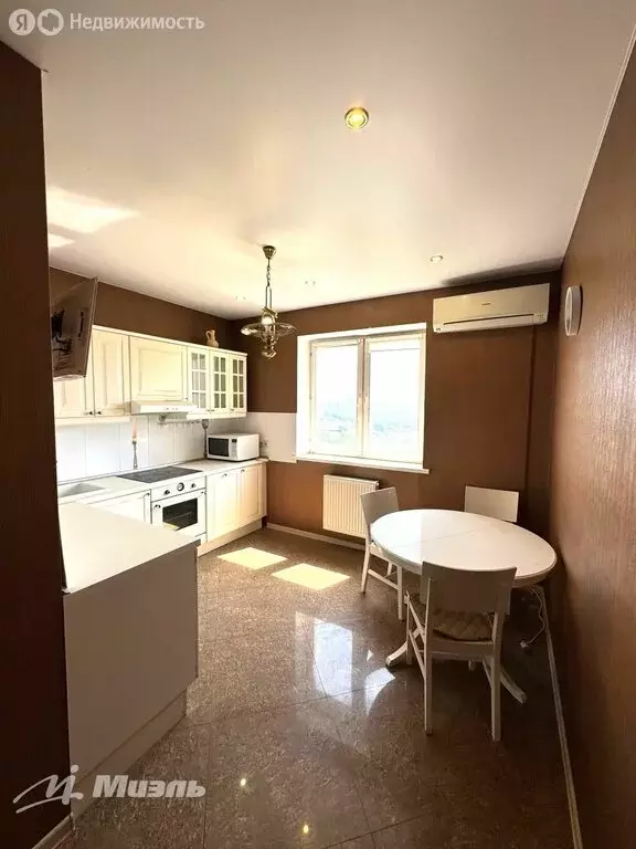 2-комнатная квартира: Химки, Ленинский проспект, 1к2 (75 м) - Фото 0