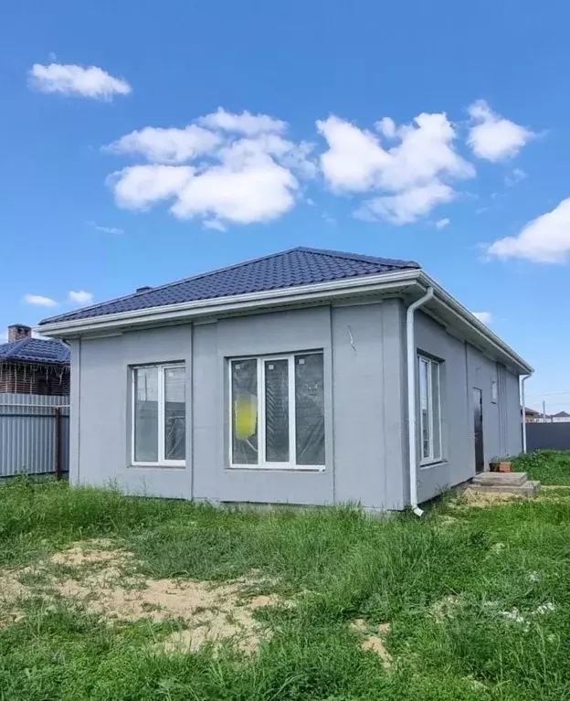 Дом в Ростовская область, Мясниковский район, с. Крым ул. Маршала ... - Фото 0