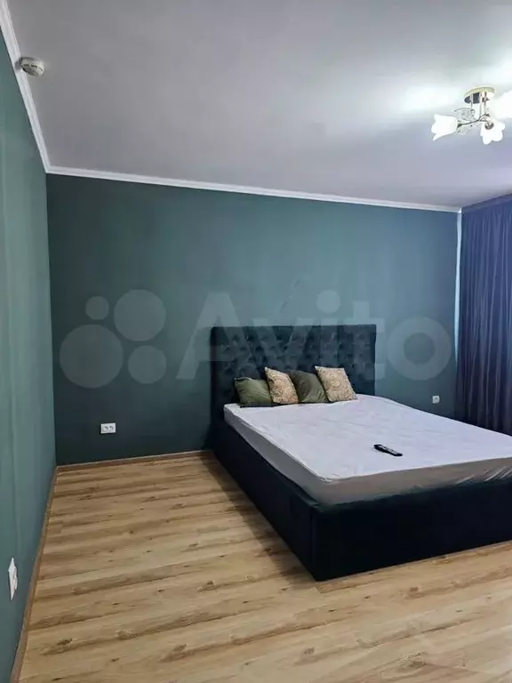 1-к. квартира, 42 м, 8/10 эт. - Фото 1