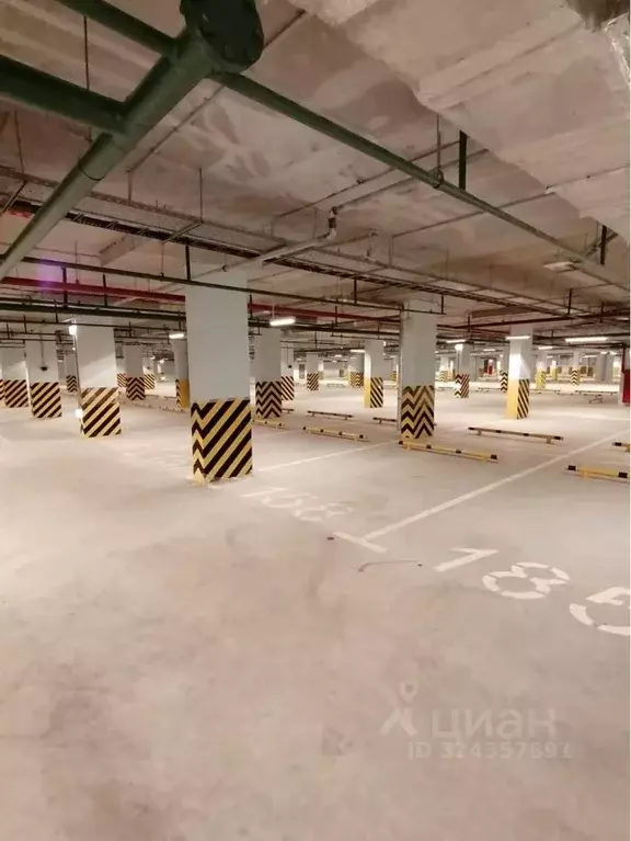 Гараж в Московская область, Ленинский городской округ, пос. Битца ... - Фото 1