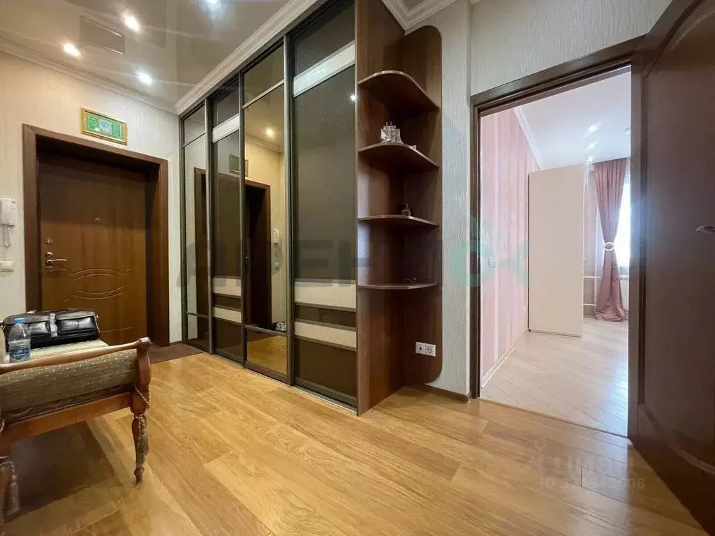2-к кв. Татарстан, Казань ул. Адоратского, 1а (70.0 м) - Фото 2