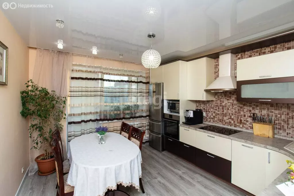 4-комнатная квартира: Тюмень, улица 50 лет Октября, 74к2 (105 м) - Фото 2